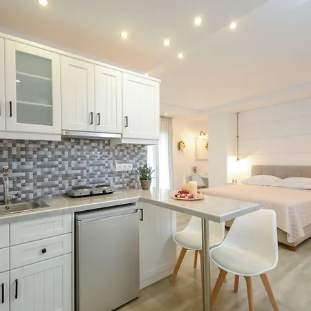 Sunny Апарт-отель 3*